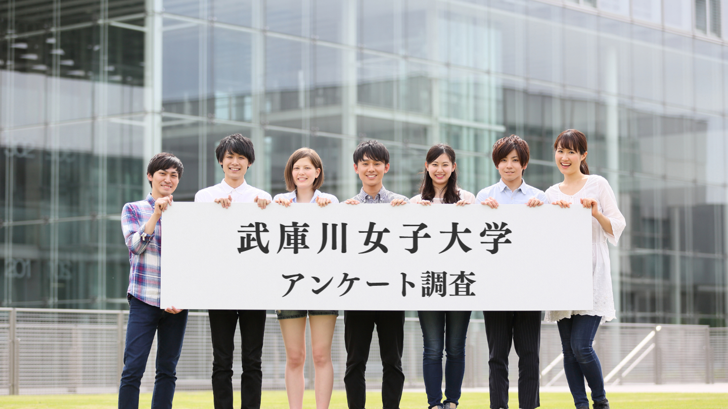 生理日のお風呂上がり対策。経血問題を解決するナプキン補助商品。生理の女性の悩み　ストレス　不安　お風呂上りにポタポタ垂れでバスマットやタオル　足を汚さない　下着に付けるの　デリケートゾーンに挟む　ナプラスeを付けたままショーツをはく　フェムテック　フェムケア　産後生理　生理日あるある　昼用　夜用　教えて生理の事　お股に挟む　災害時の生理　自衛隊のお風呂　補助商品　生理用品　どのナプキンも補助　お風呂上り３分間問題