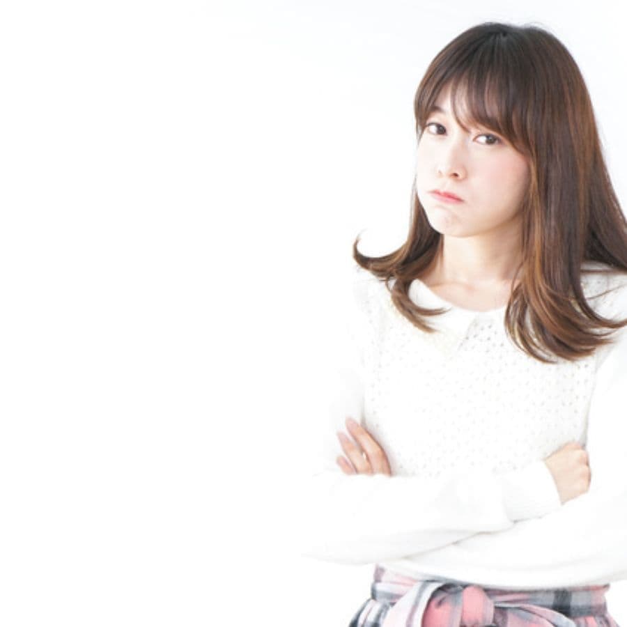 生理日のお風呂上がり対策。経血問題を解決するナプキン補助商品。生理の女性の悩み　ストレス　不安　お風呂上りにポタポタ垂れでバスマットやタオル　足を汚さない　下着に付けるの　デリケートゾーンに挟む　ナプラスeを付けたままショーツをはく　フェムテック　フェムケア　産後生理　生理日あるある　昼用　夜用　教えて生理の事　お股に挟む　災害時の生理　自衛隊のお風呂　補助商品　生理用品　どのナプキンも補助　お風呂上り３分間問題